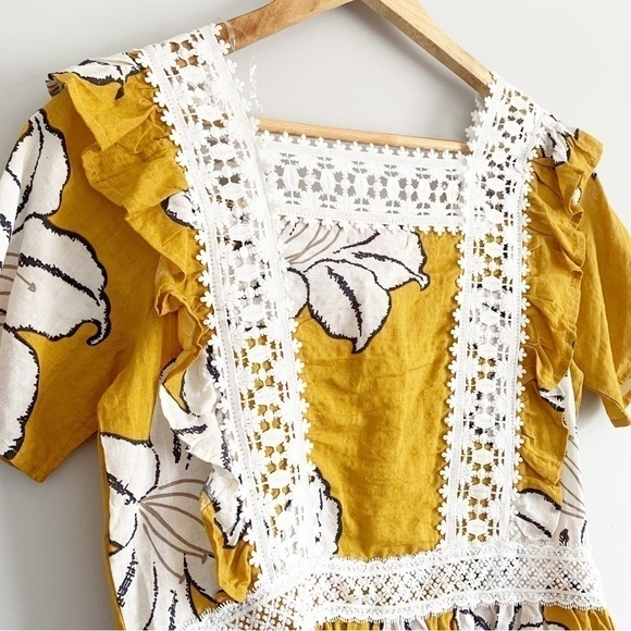 NWT Sadie & Sage Floral Lace Yellow & White Peplum So Sunny Top Size S - Picture 8 of 11